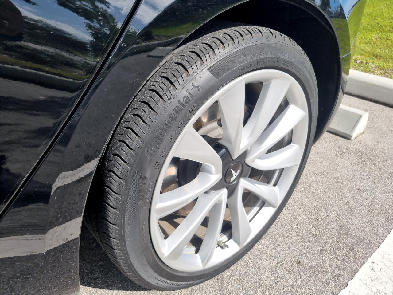 Tesla Model 3 Mid Range 2019