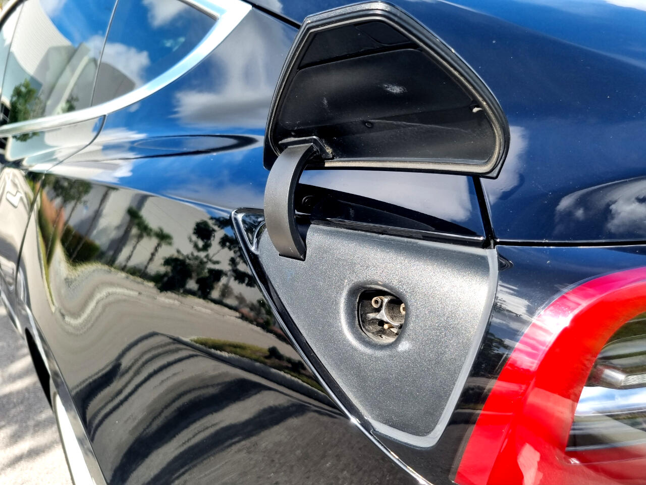 Tesla Model 3 Mid Range 2019