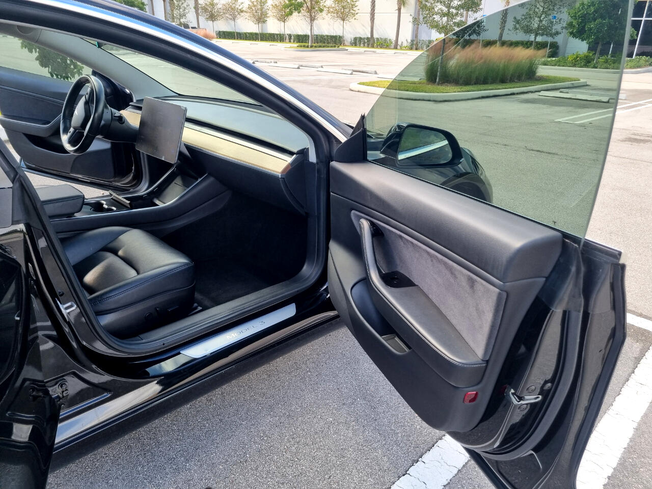 Tesla Model 3 Mid Range 2019