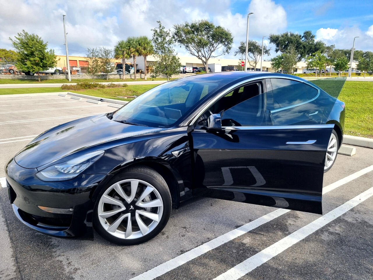 Tesla Model 3 Mid Range 2019