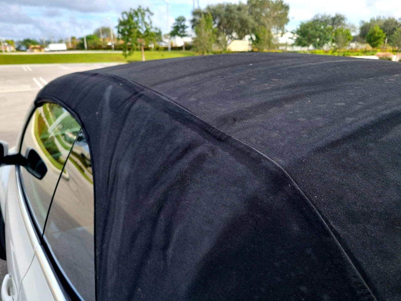 Volkswagen Beetle 2.0T Turbo Convertible 2013