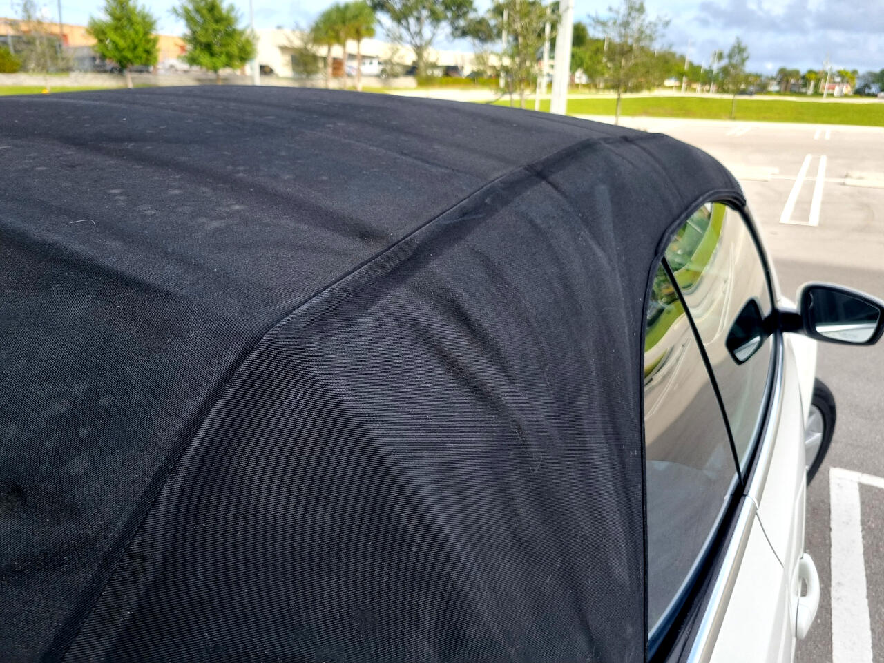 Volkswagen Beetle 2.0T Turbo Convertible 2013