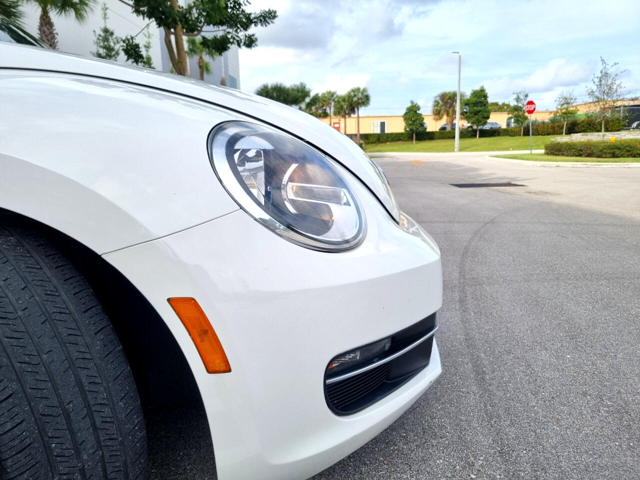 Volkswagen Beetle 2.0T Turbo Convertible 2013
