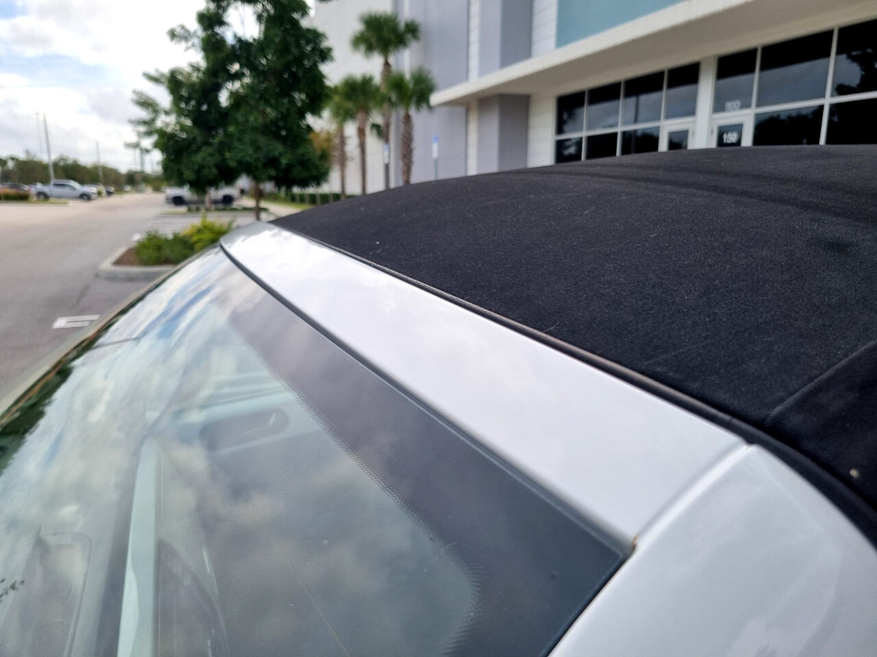 Volkswagen Beetle 2.0T Turbo Convertible 2013