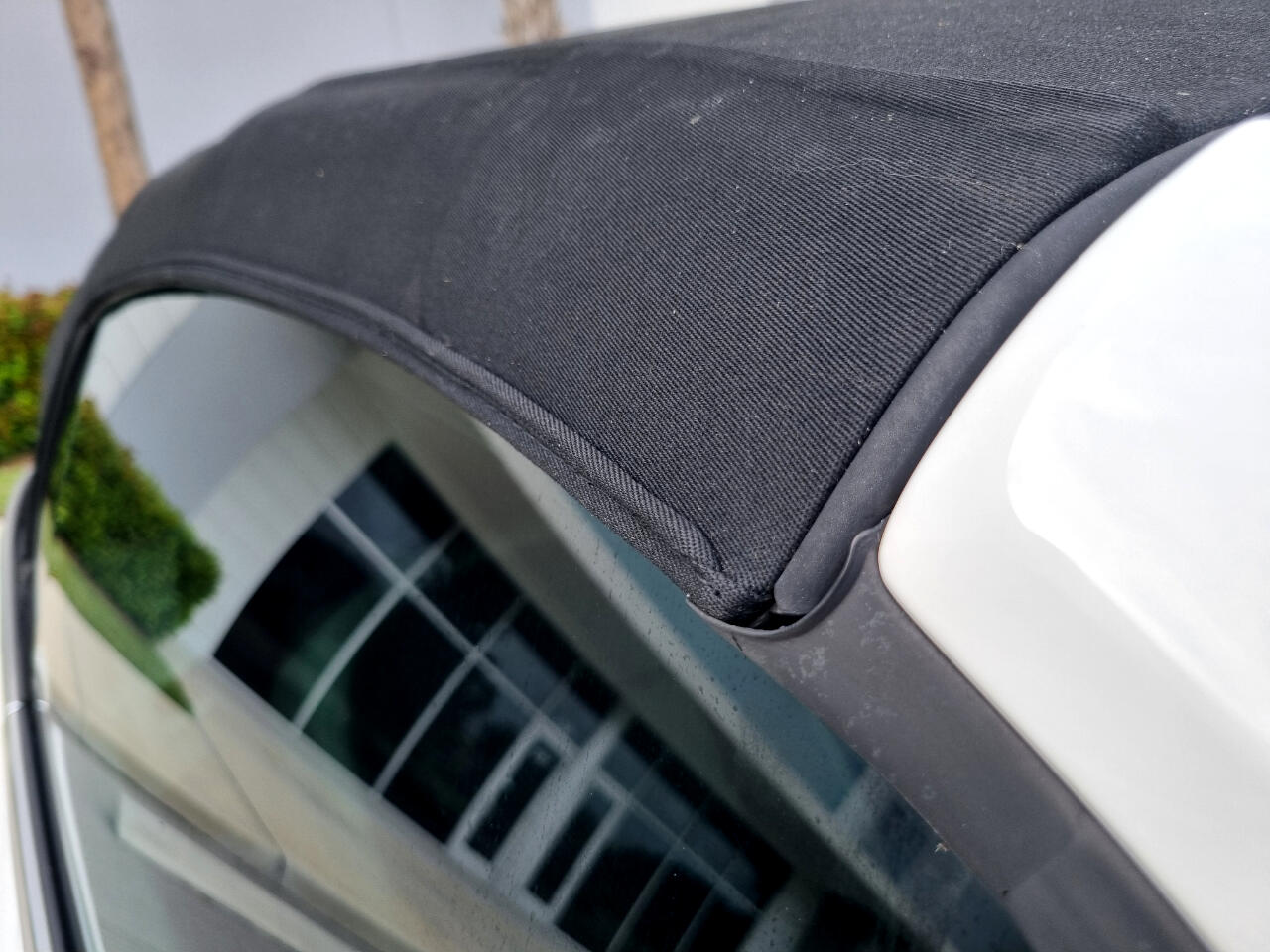 Volkswagen Beetle 2.0T Turbo Convertible 2013