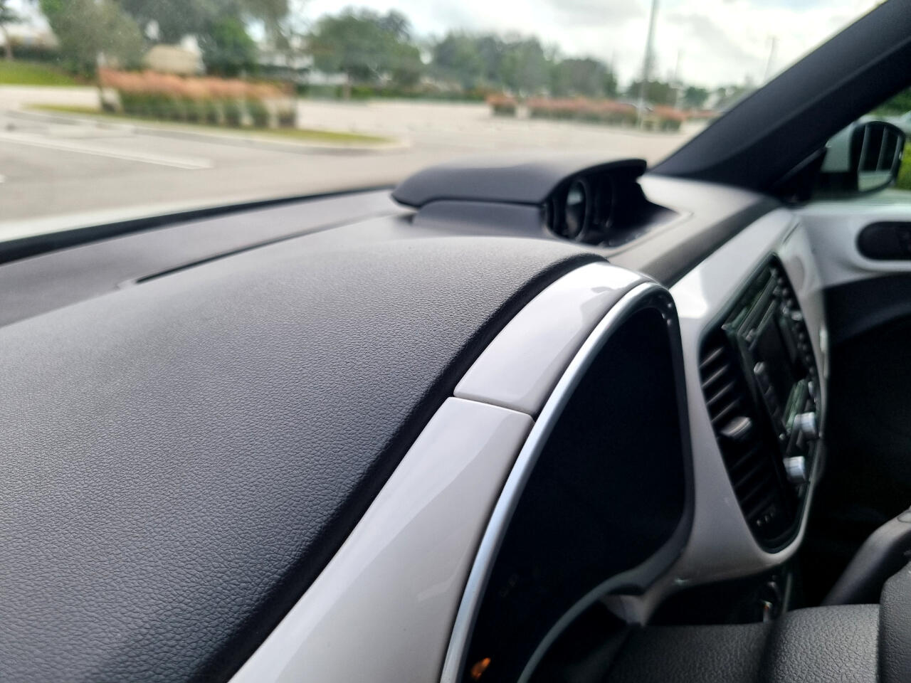 Volkswagen Beetle 2.0T Turbo Convertible 2013