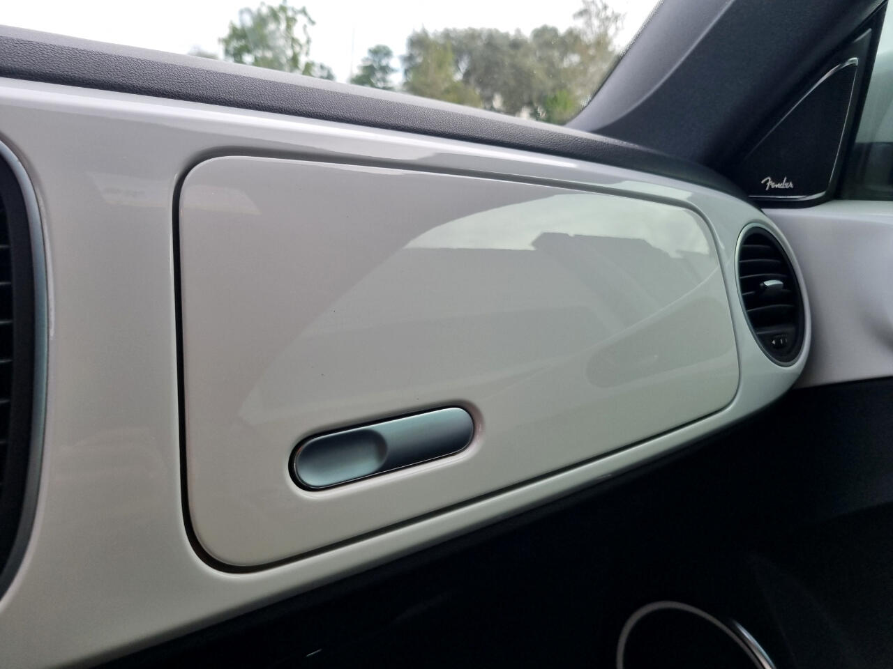 Volkswagen Beetle 2.0T Turbo Convertible 2013