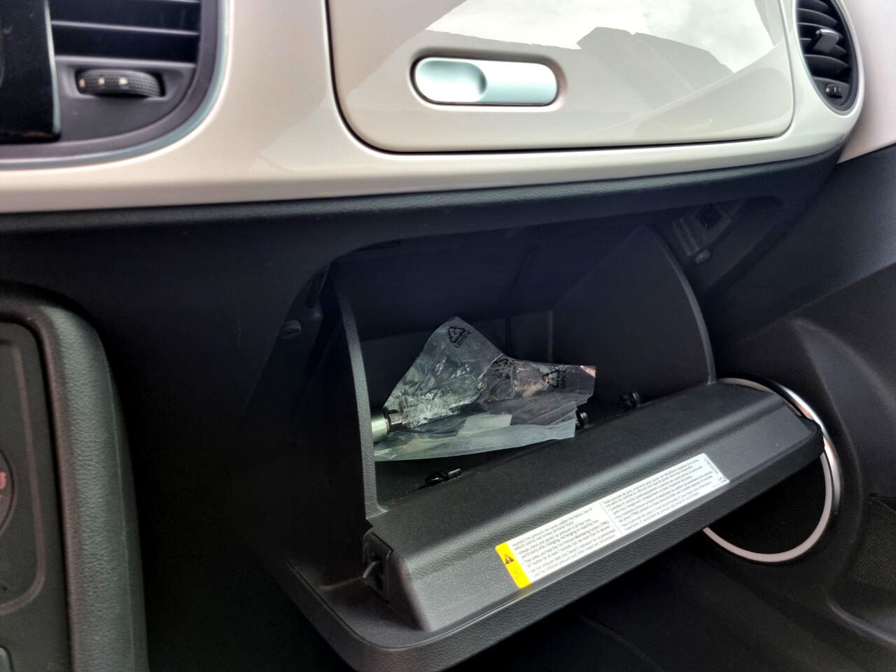 Volkswagen Beetle 2.0T Turbo Convertible 2013