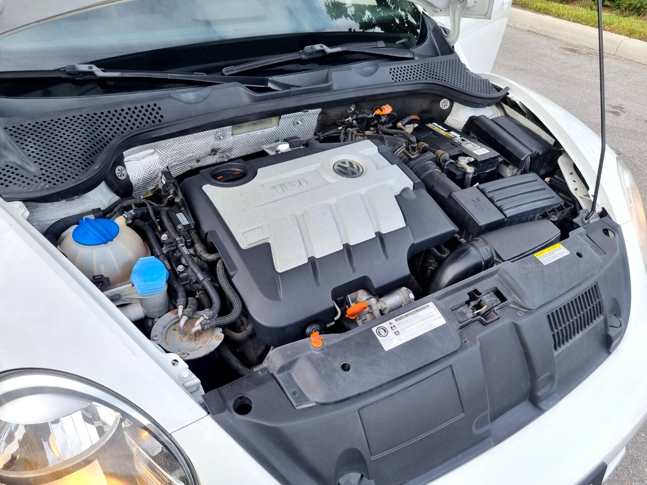 Volkswagen Beetle 2.0T Turbo Convertible 2013