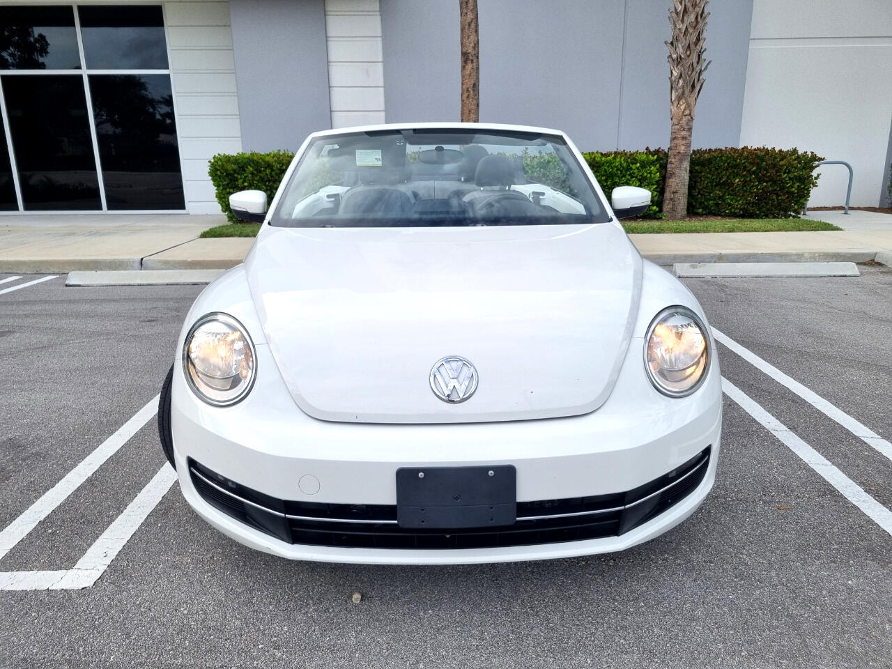 Volkswagen Beetle 2.0T Turbo Convertible 2013