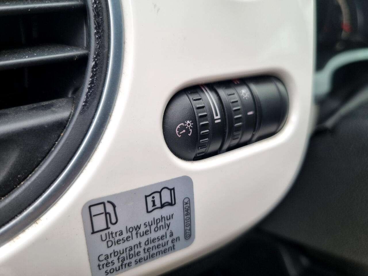 Volkswagen Beetle 2.0T Turbo Convertible 2013