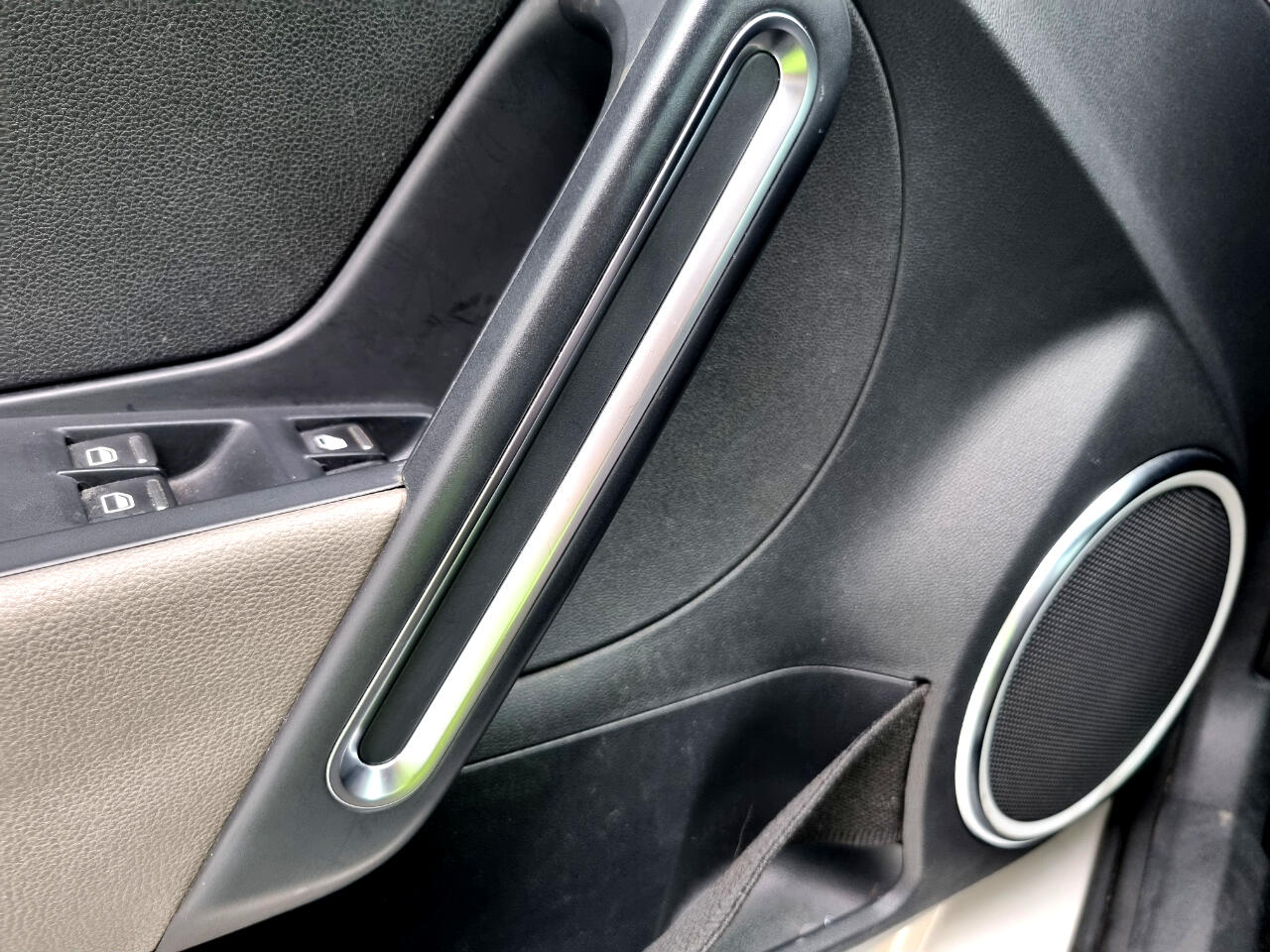 Volkswagen Beetle 2.0T Turbo Convertible 2013