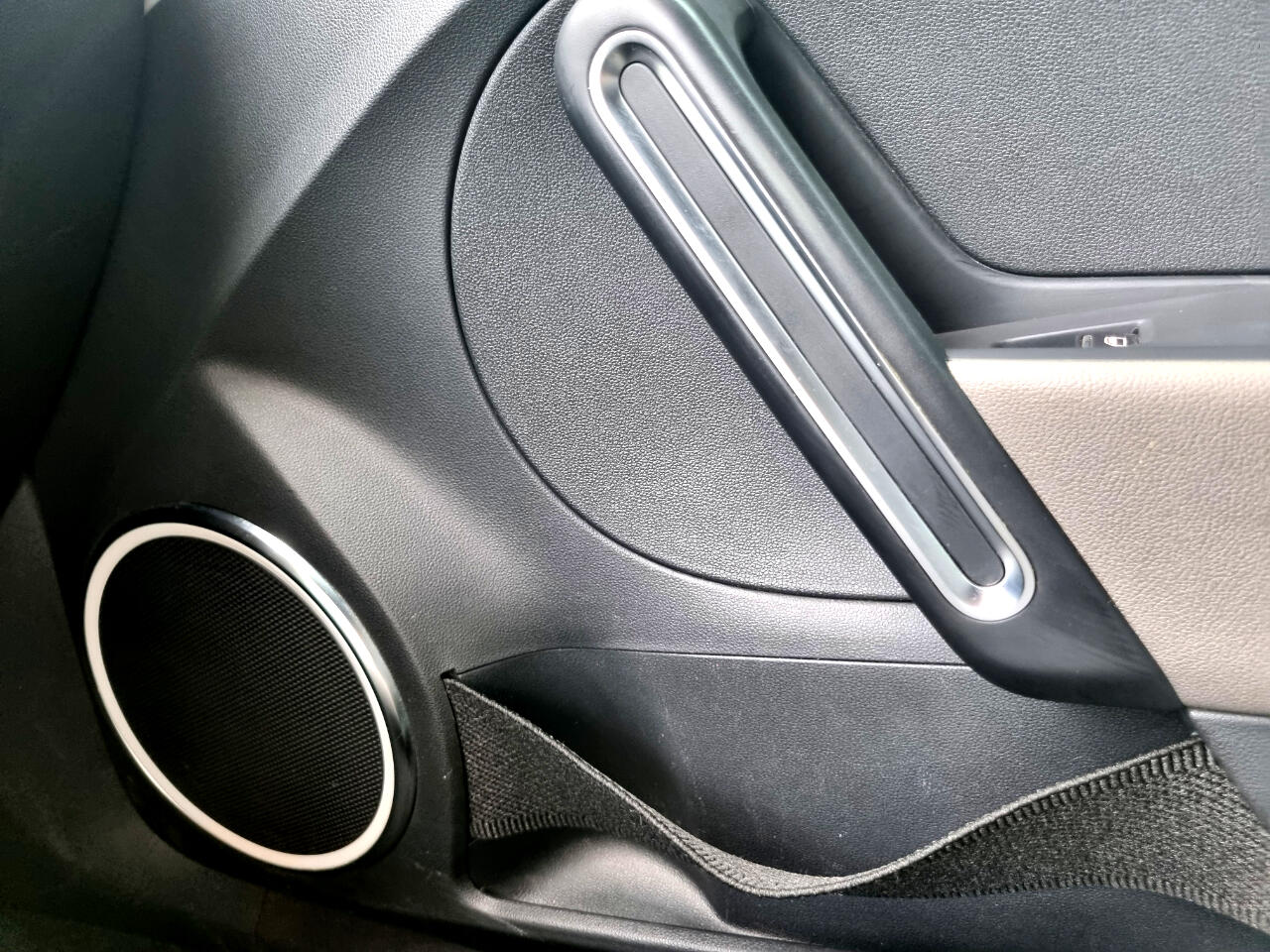 Volkswagen Beetle 2.0T Turbo Convertible 2013