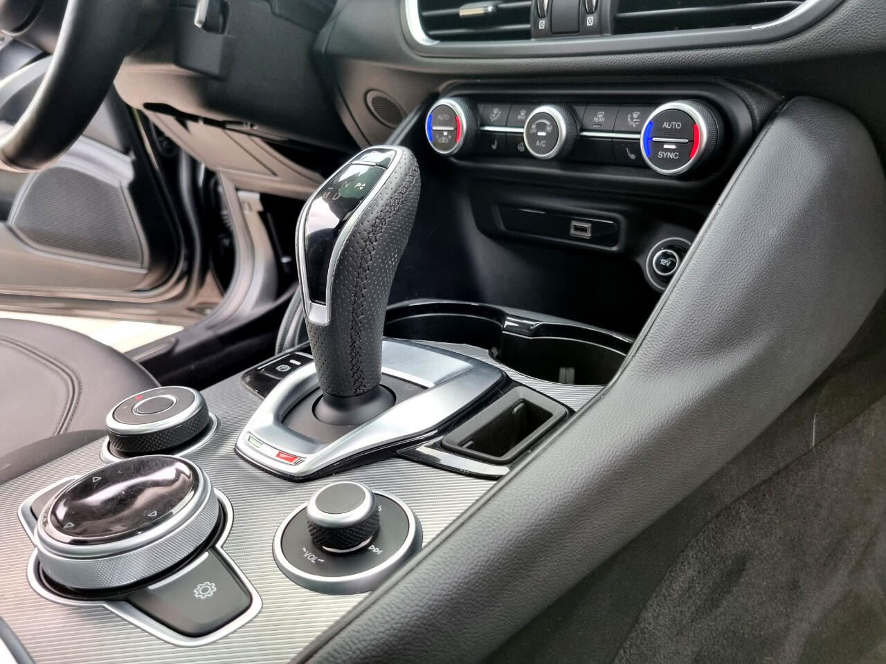 Alfa Romeo Giulia Ti AWD 2024