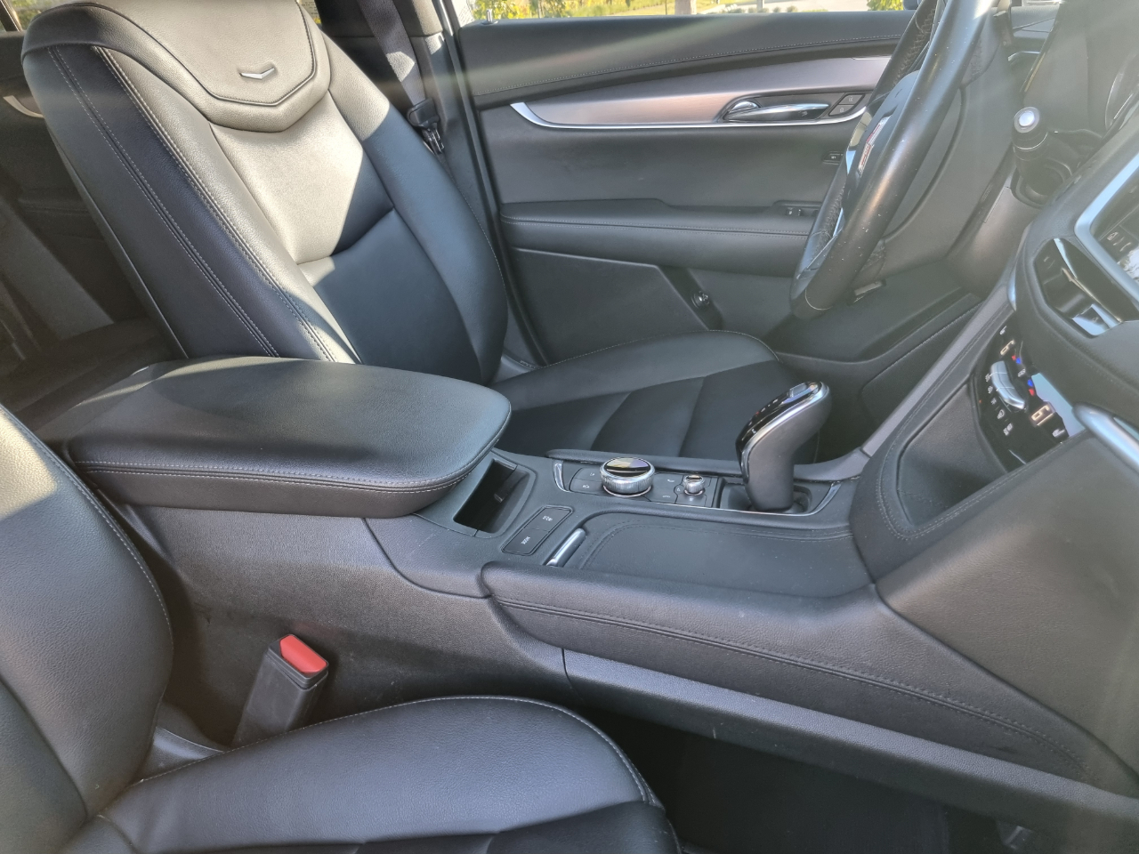 Cadillac XT6 Luxury AWD 2024