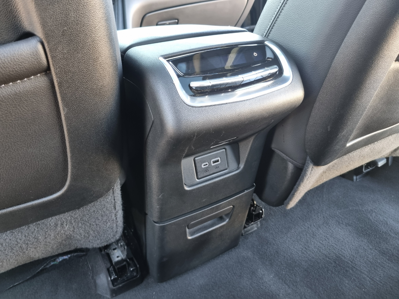 Cadillac XT6 Luxury AWD 2024