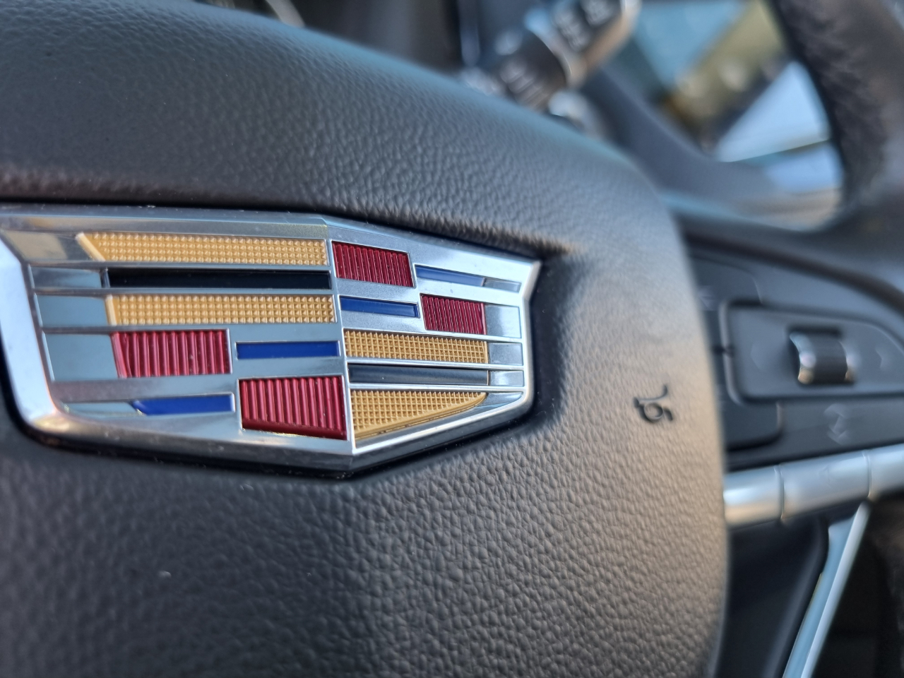 Cadillac XT6 Luxury AWD 2024