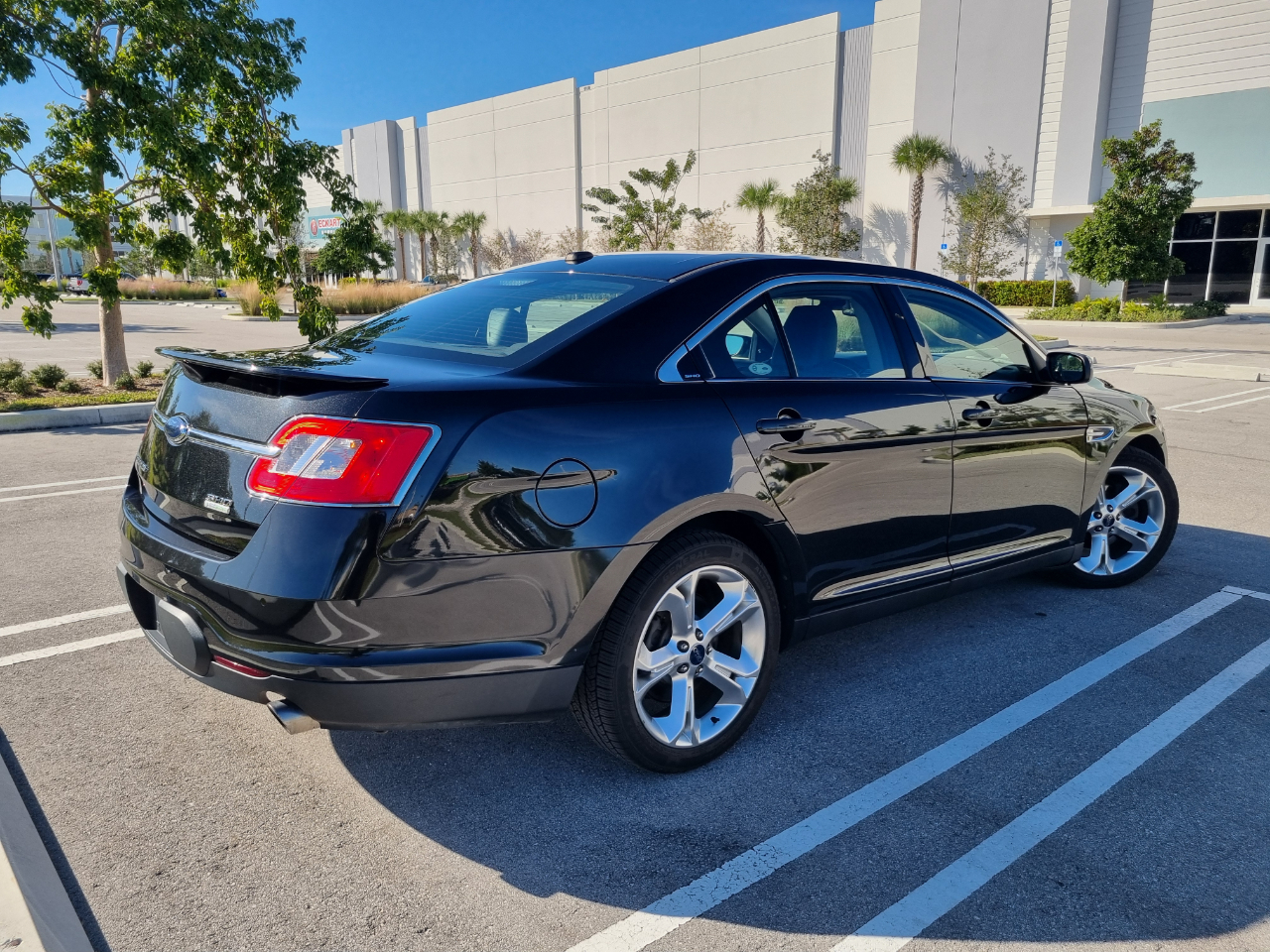 Ford Taurus SHO AWD 2010