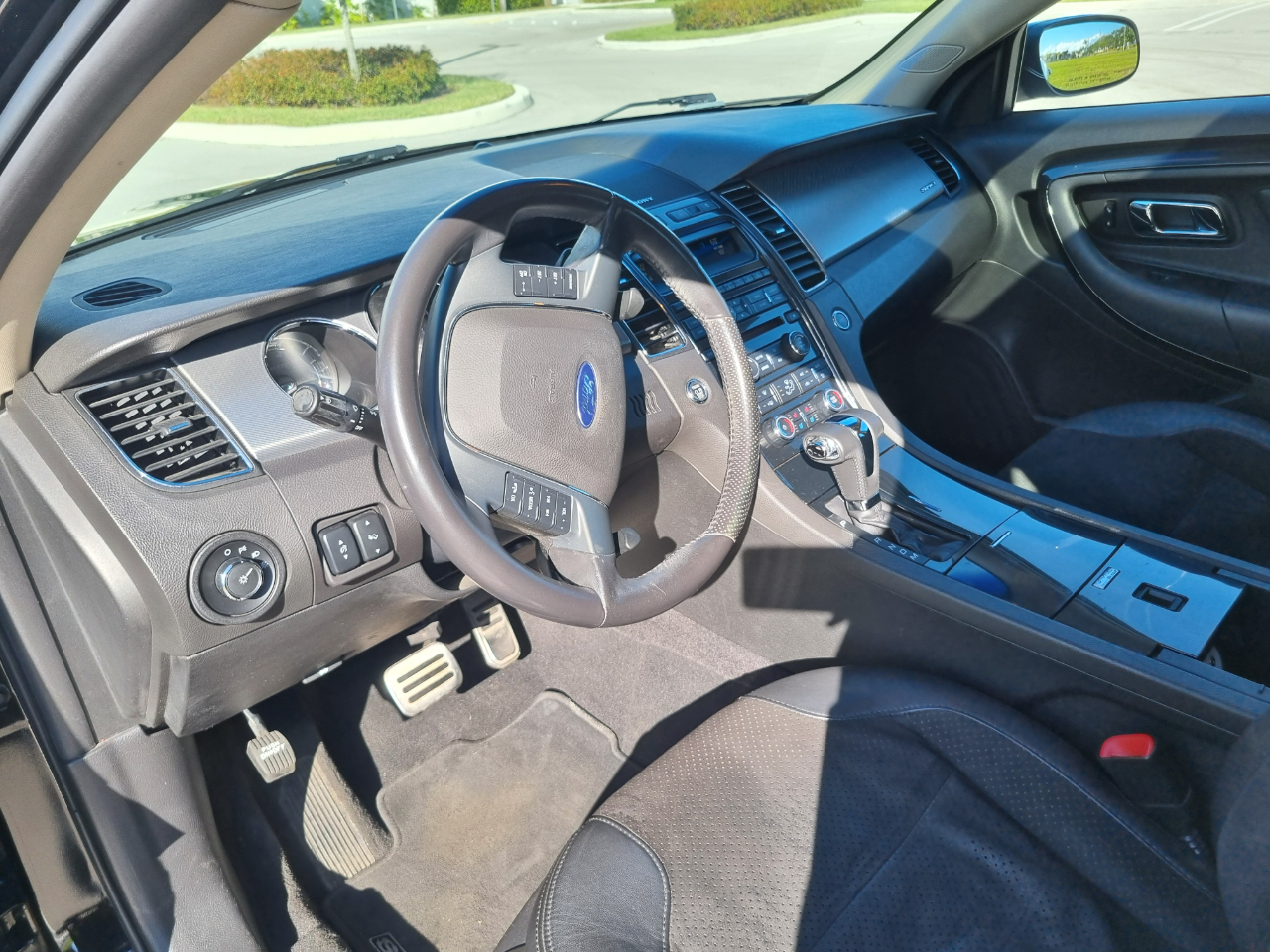 Ford Taurus SHO AWD 2010