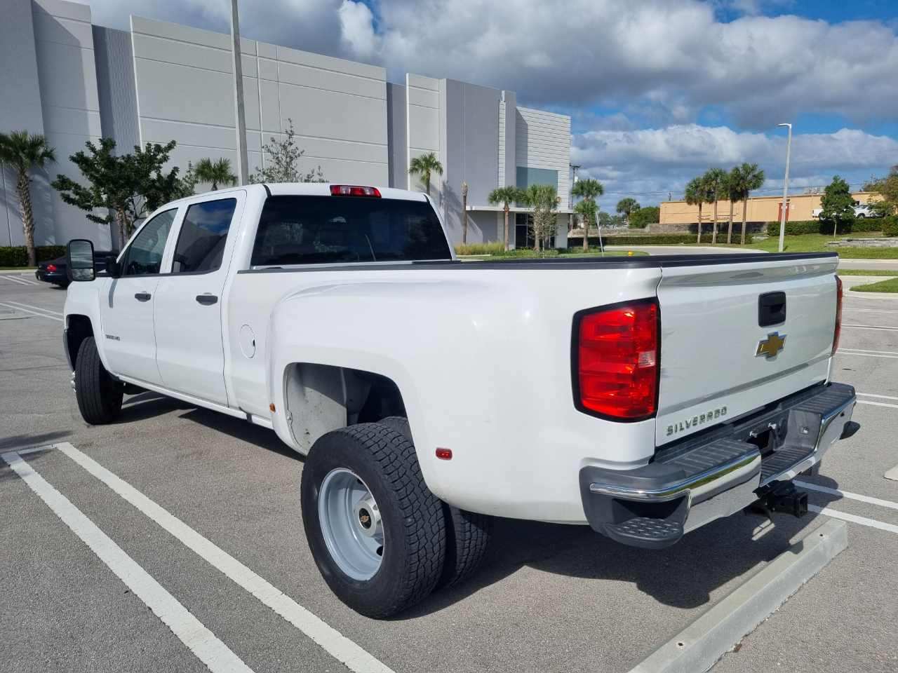 Chevrolet Silverado 3500HD Work Truck Crew Cab 2WD 2017