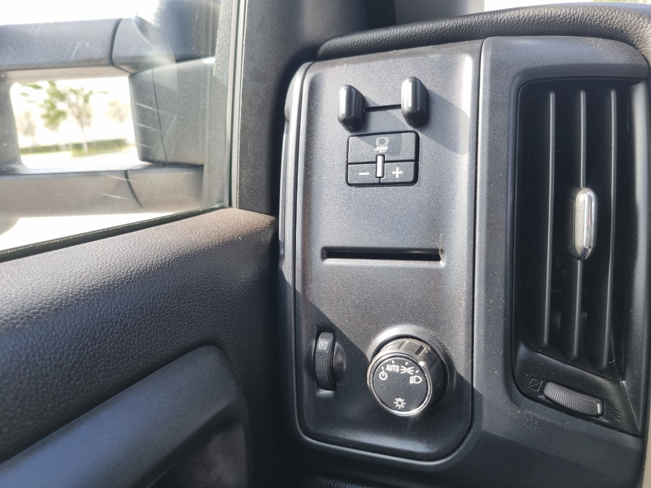 Chevrolet Silverado 3500HD Work Truck Crew Cab 2WD 2017