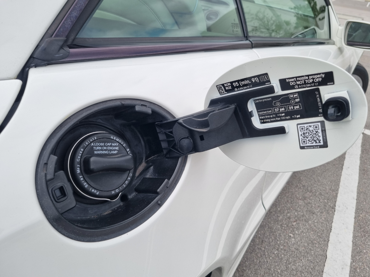 Mercedes-Benz SL-Class SL550 2007