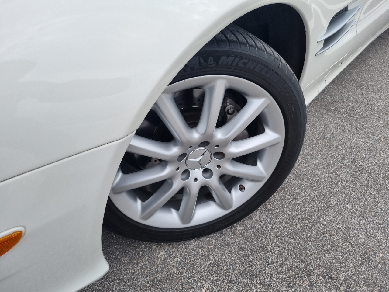 Mercedes-Benz SL-Class SL550 2007