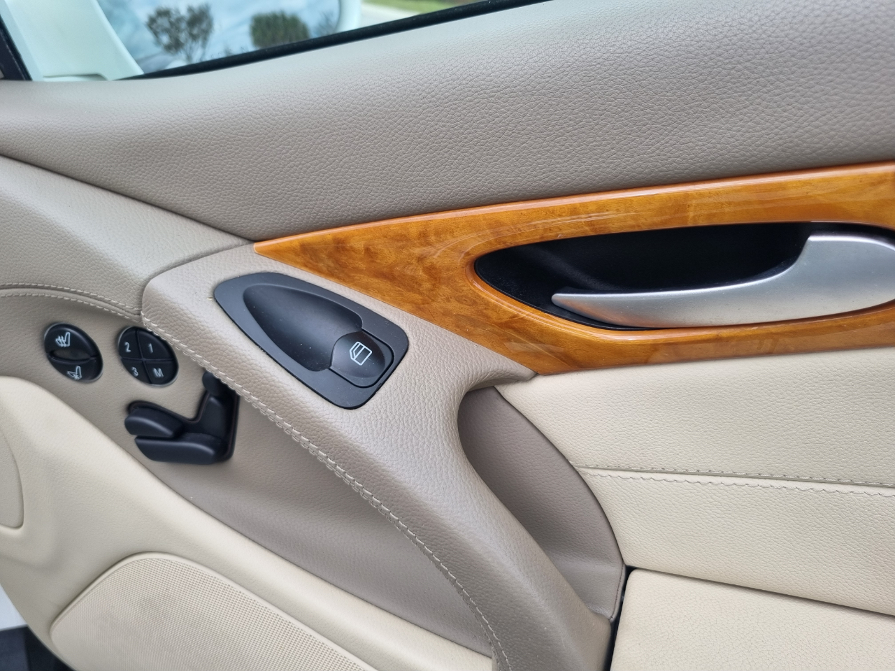 Mercedes-Benz SL-Class SL550 2007