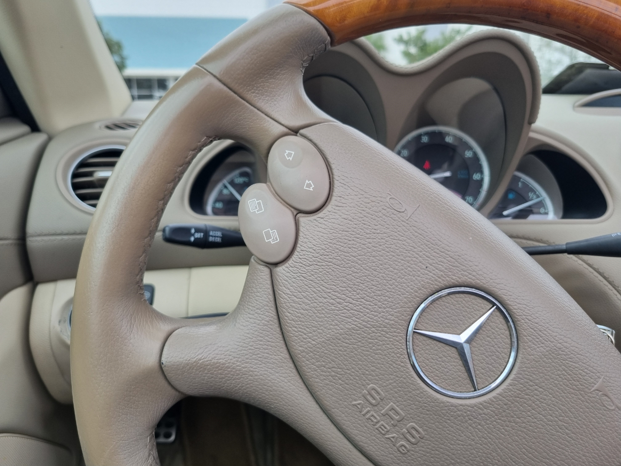 Mercedes-Benz SL-Class SL550 2007