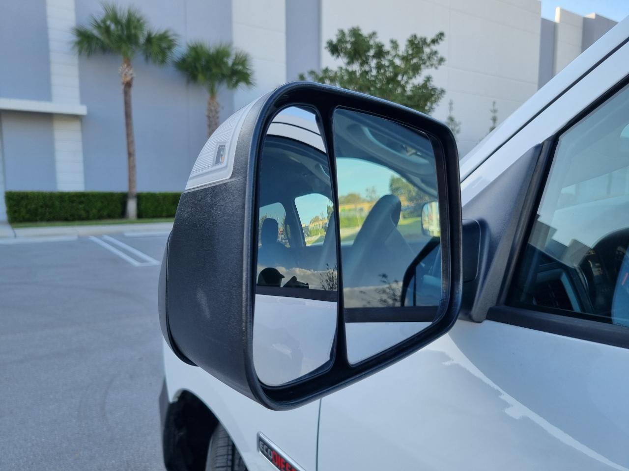 RAM 1500 Tradesman Crew Cab SWB 4WD 2016