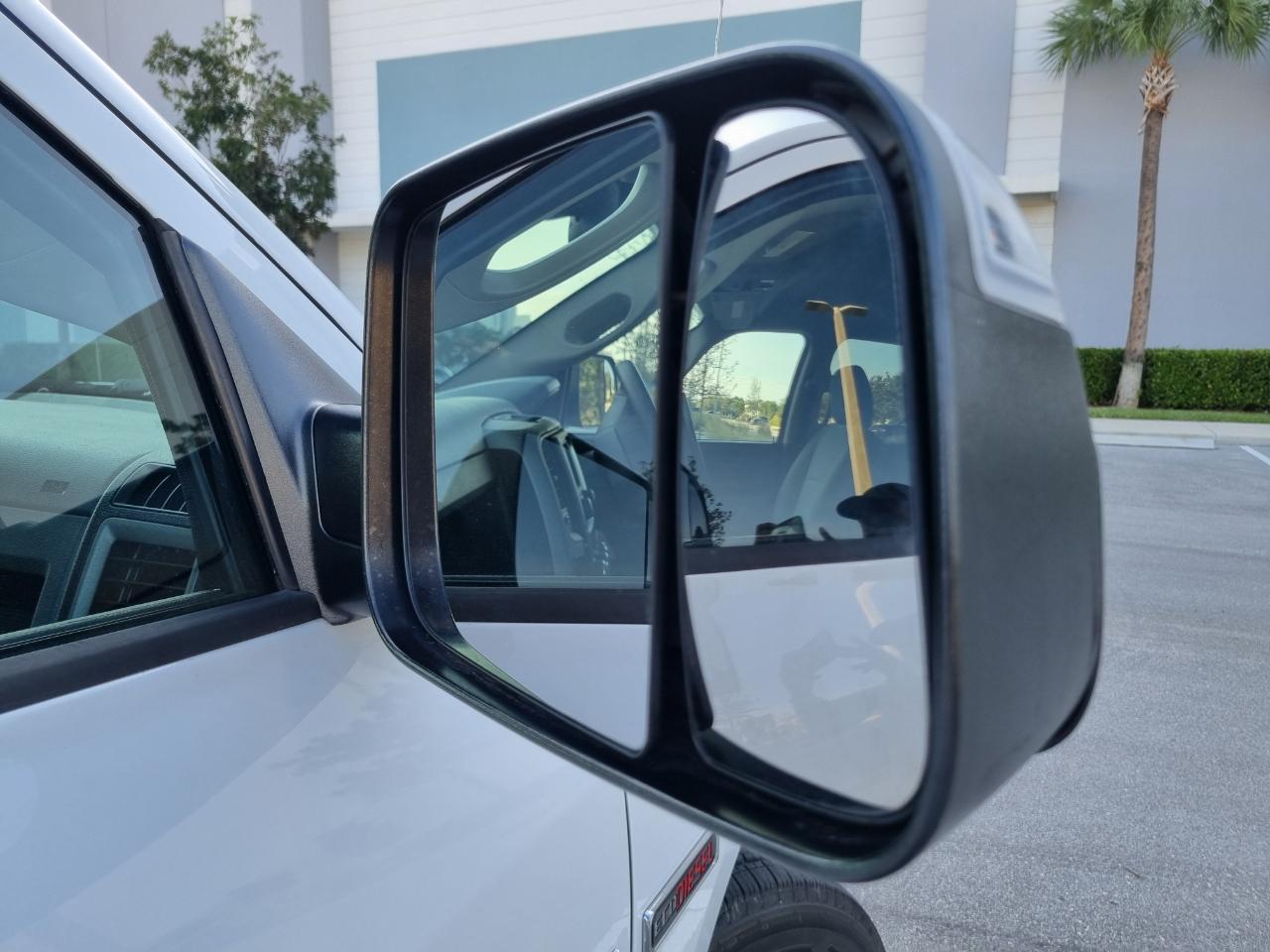 RAM 1500 Tradesman Crew Cab SWB 4WD 2016