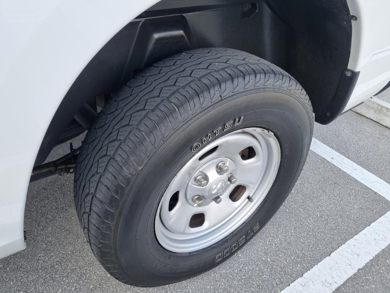 RAM 1500 Tradesman Crew Cab SWB 4WD 2016