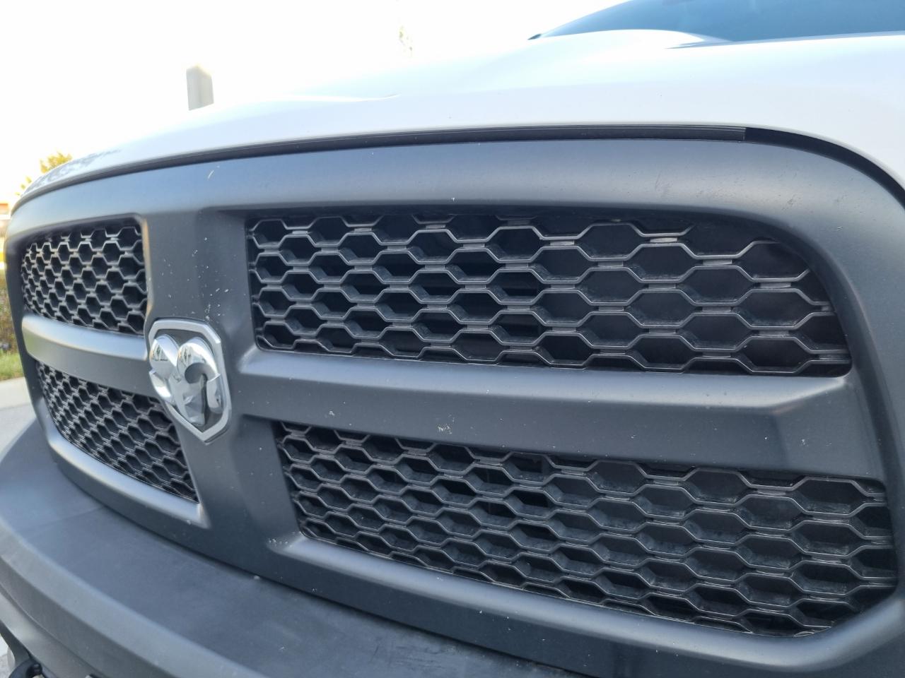 RAM 1500 Tradesman Crew Cab SWB 4WD 2016