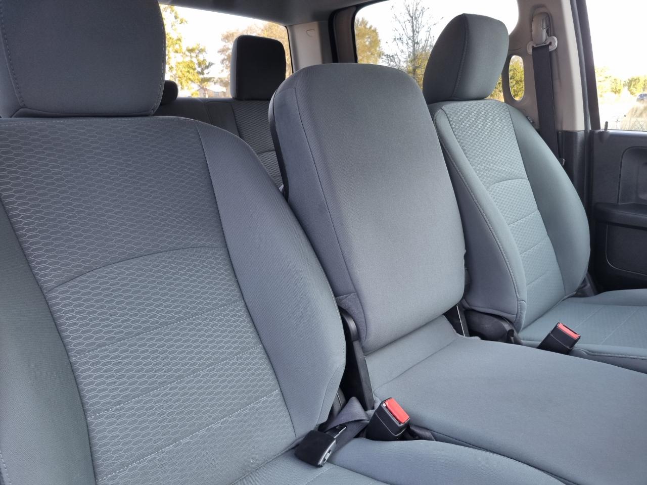 RAM 1500 Tradesman Crew Cab SWB 4WD 2016