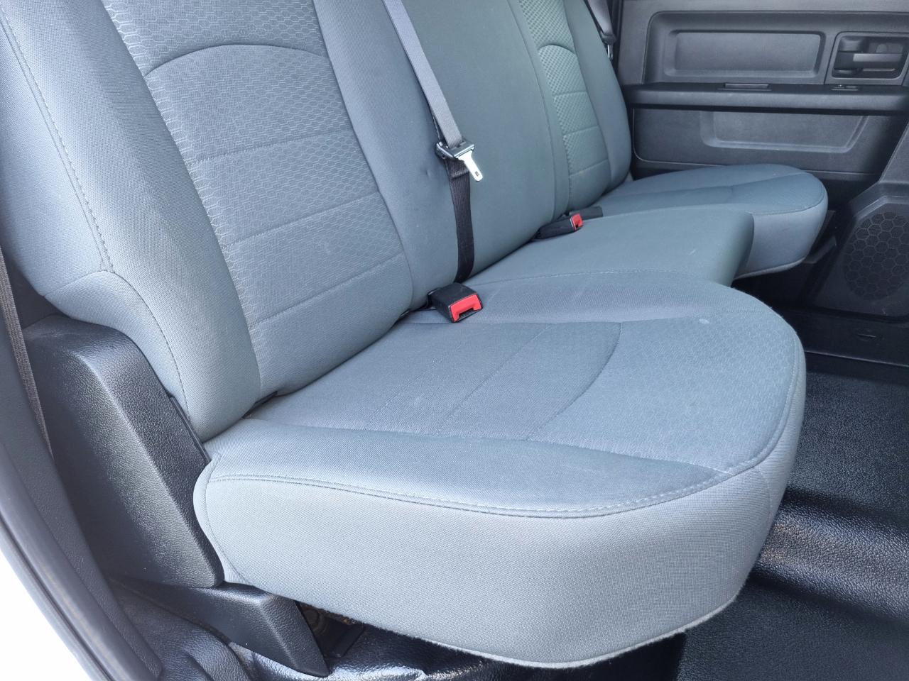 RAM 1500 Tradesman Crew Cab SWB 4WD 2016