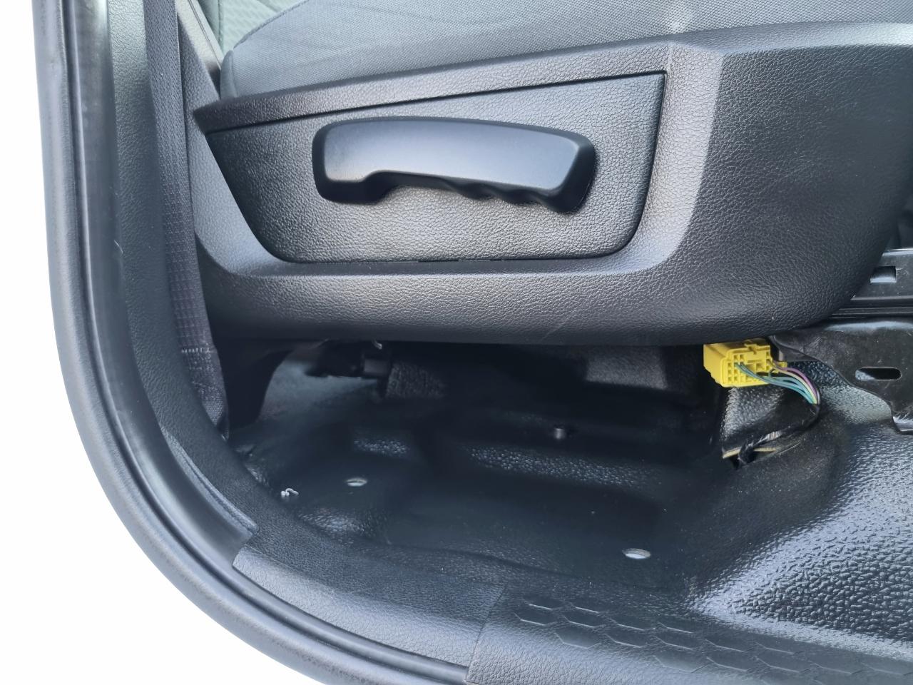 RAM 1500 Tradesman Crew Cab SWB 4WD 2016