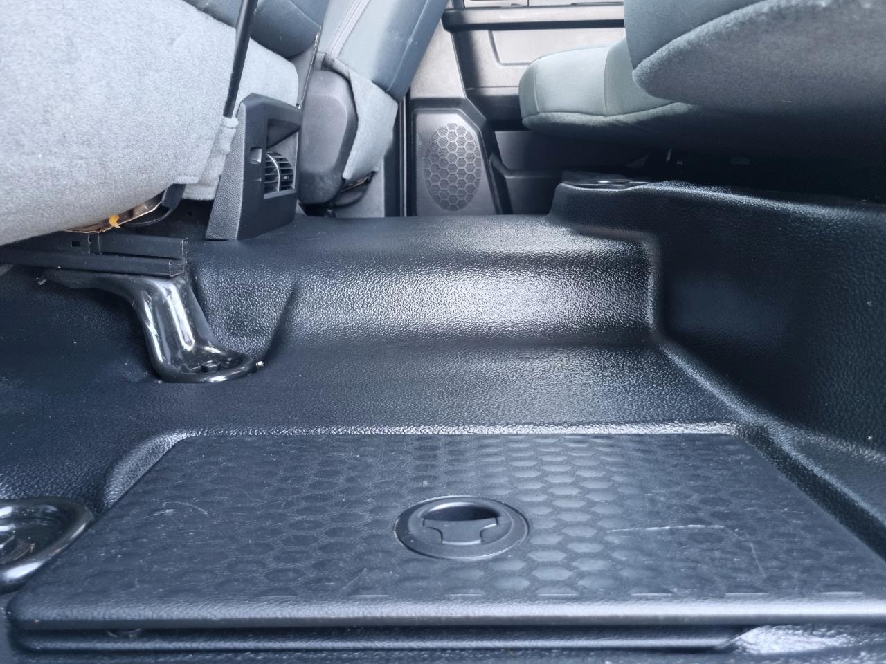 RAM 1500 Tradesman Crew Cab SWB 4WD 2016