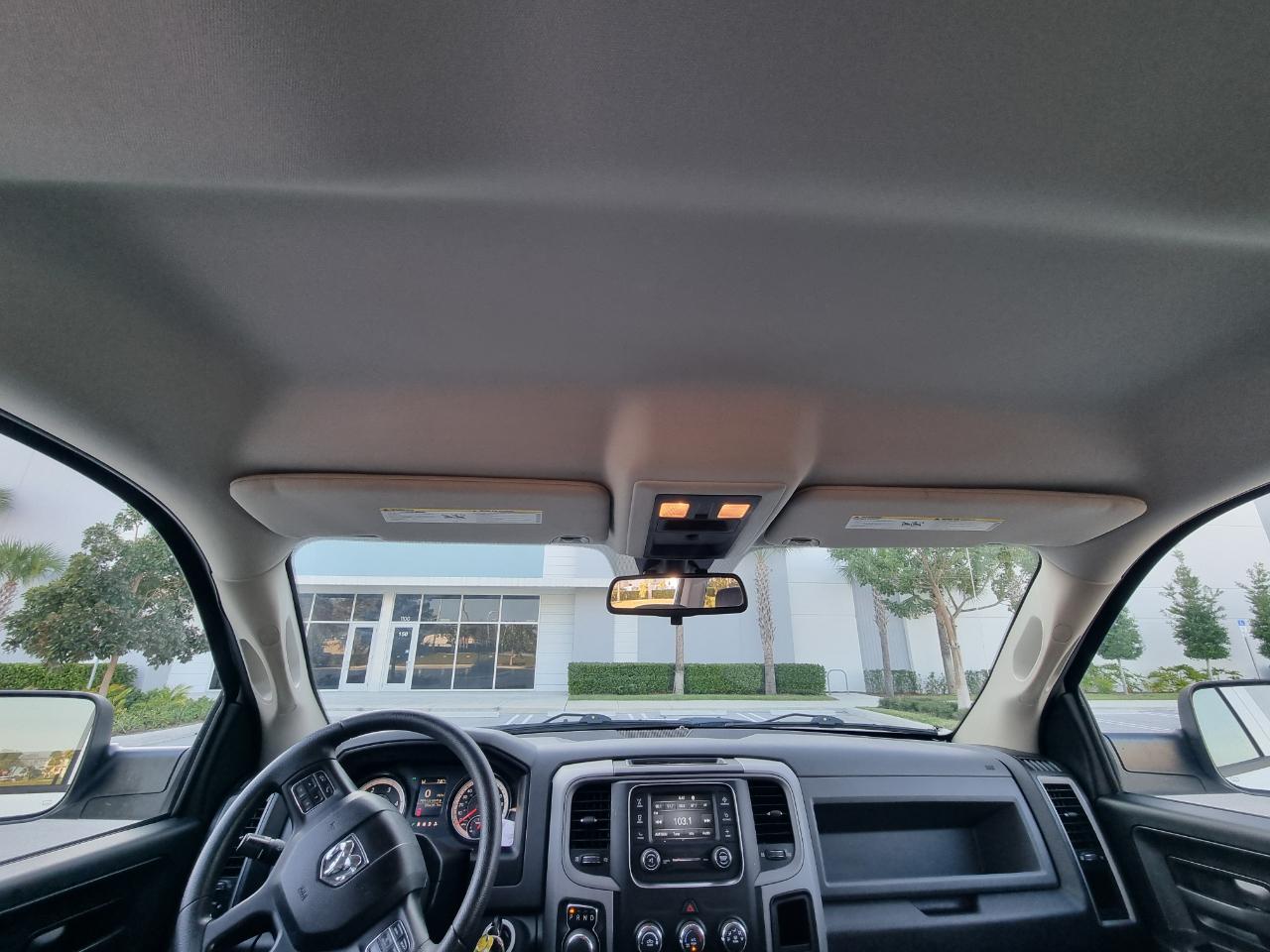 RAM 1500 Tradesman Crew Cab SWB 4WD 2016