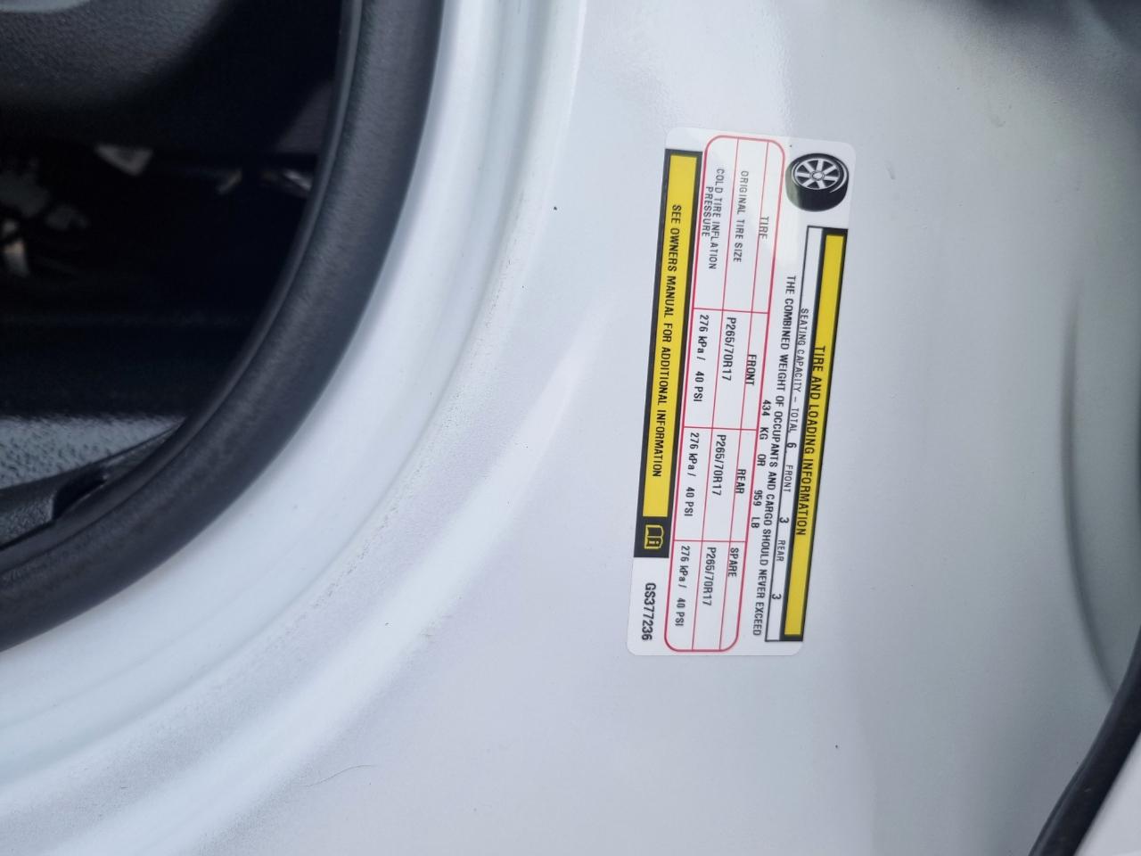 RAM 1500 Tradesman Crew Cab SWB 4WD 2016