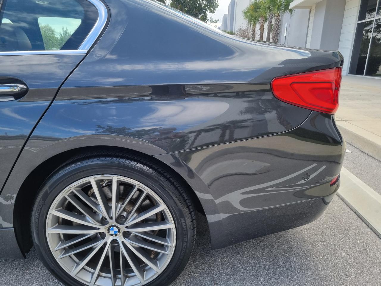 BMW 5-Series 530i xDrive 2017
