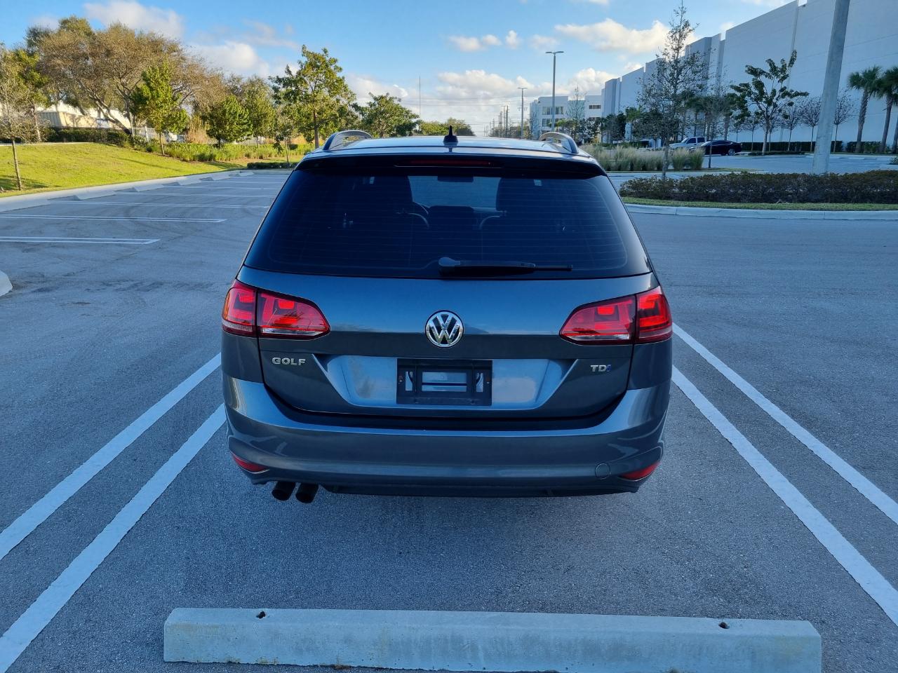 Volkswagen Golf SportWagen TDI S 6A 2015