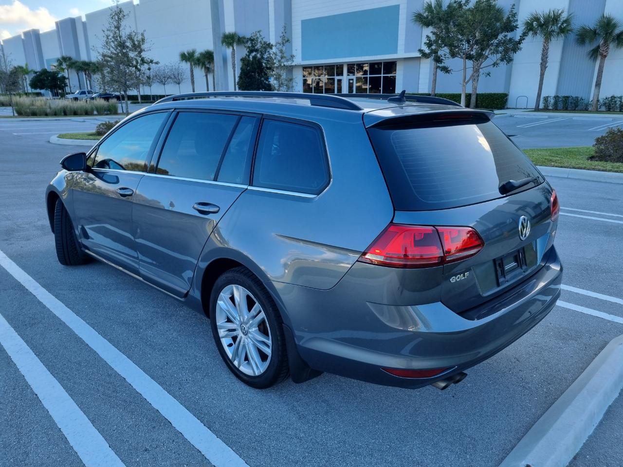 Volkswagen Golf SportWagen TDI S 6A 2015