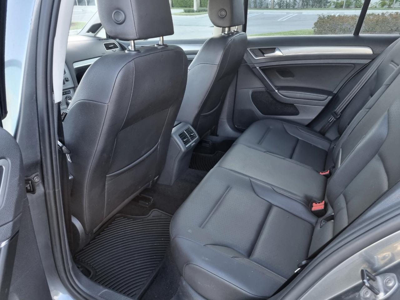 Volkswagen Golf SportWagen TDI S 6A 2015