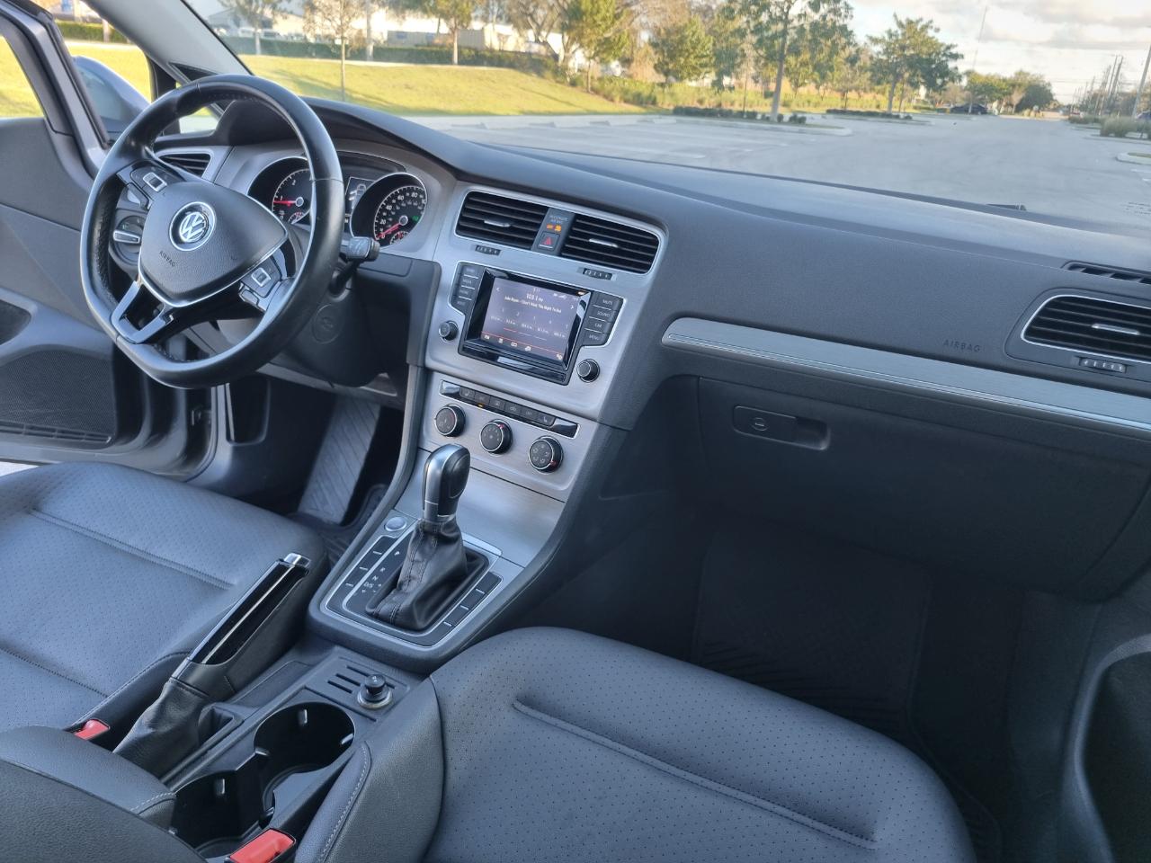 Volkswagen Golf SportWagen TDI S 6A 2015