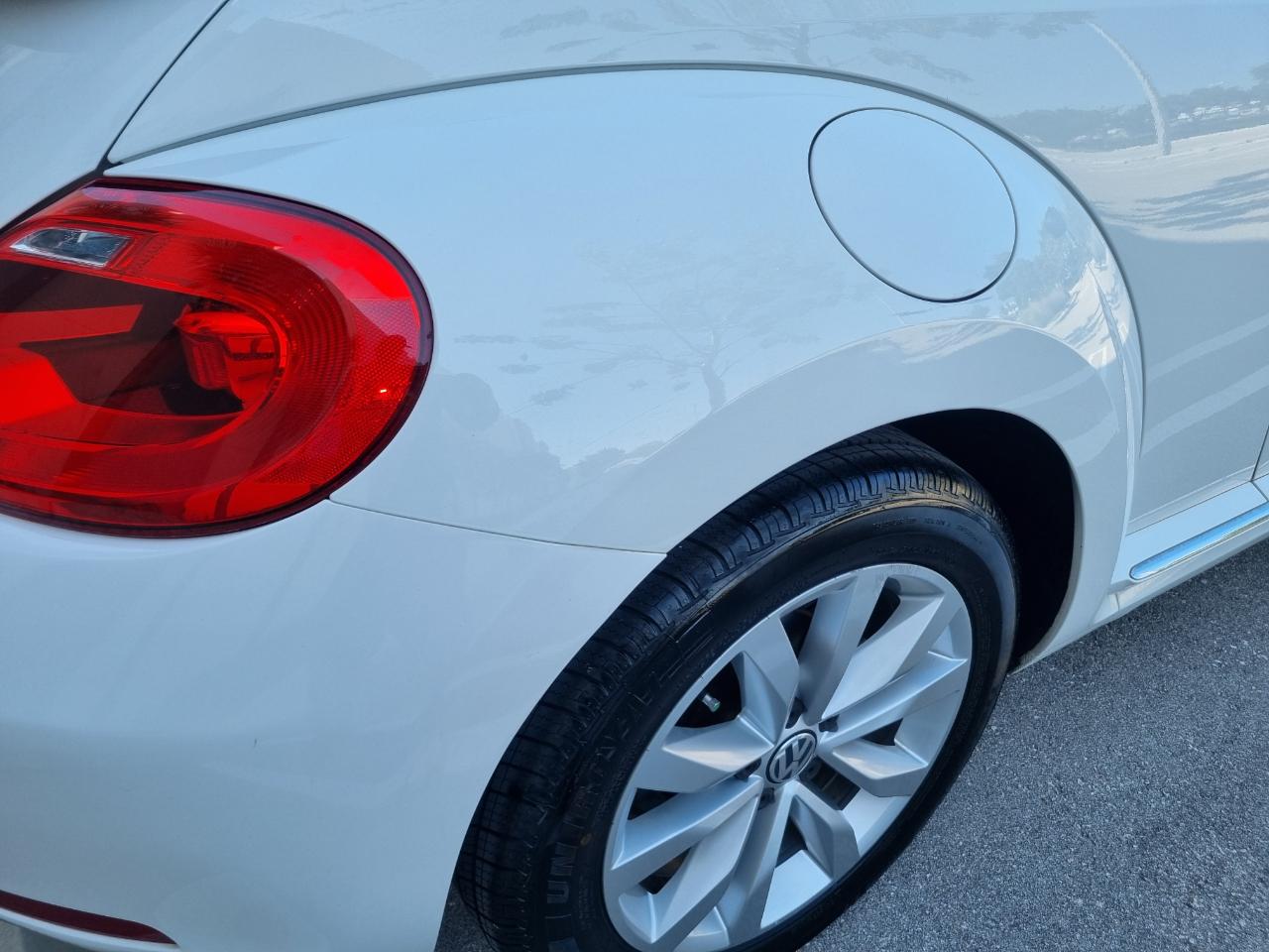 Volkswagen Beetle 2.0T Turbo Convertible 2013