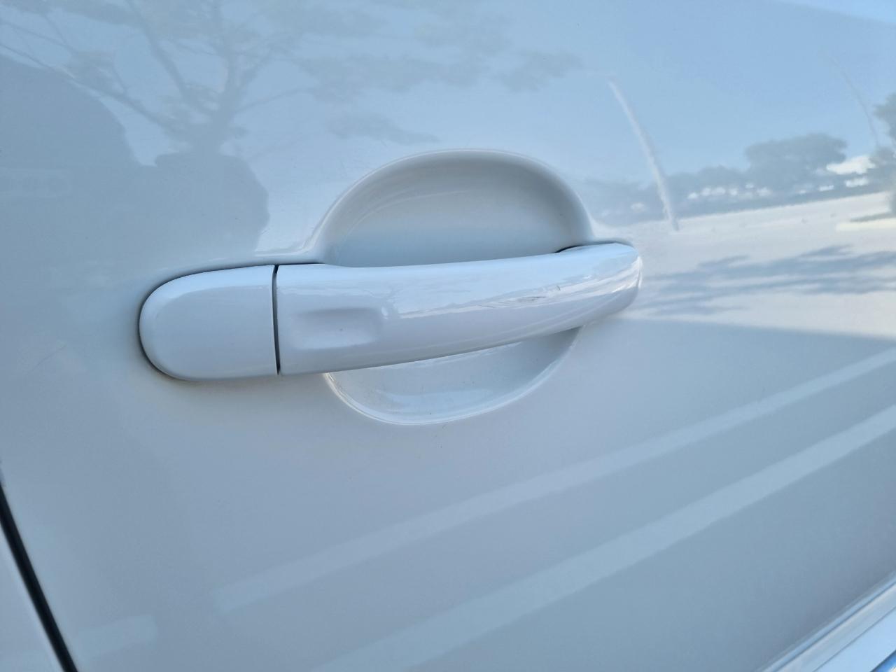 Volkswagen Beetle 2.0T Turbo Convertible 2013