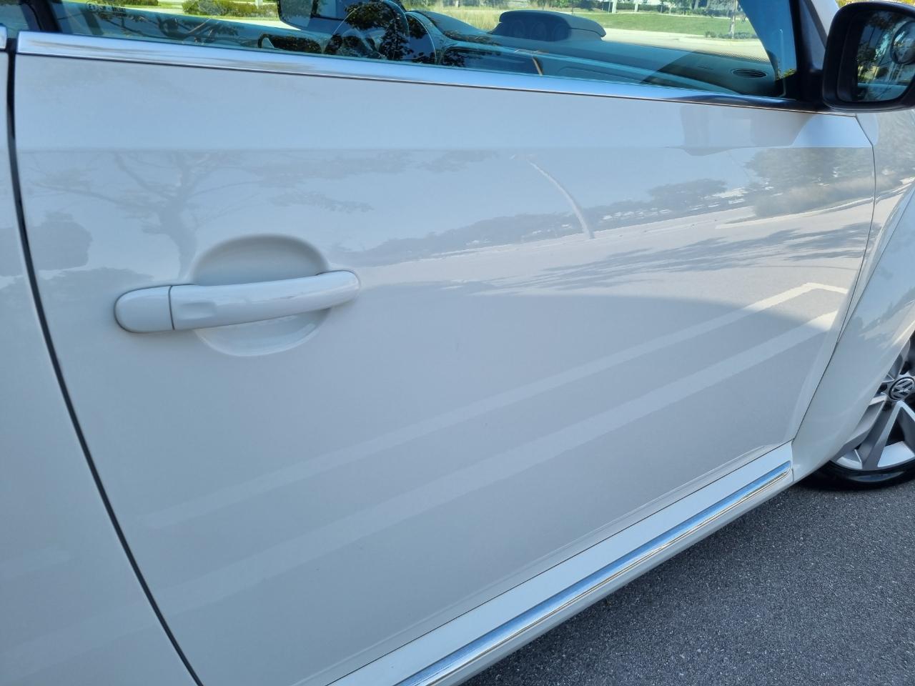 Volkswagen Beetle 2.0T Turbo Convertible 2013