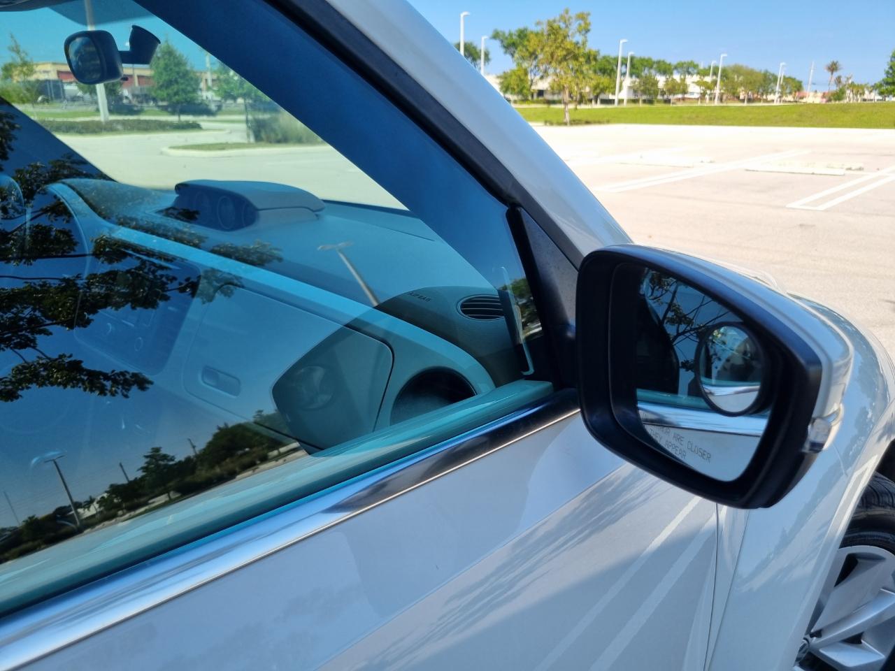 Volkswagen Beetle 2.0T Turbo Convertible 2013