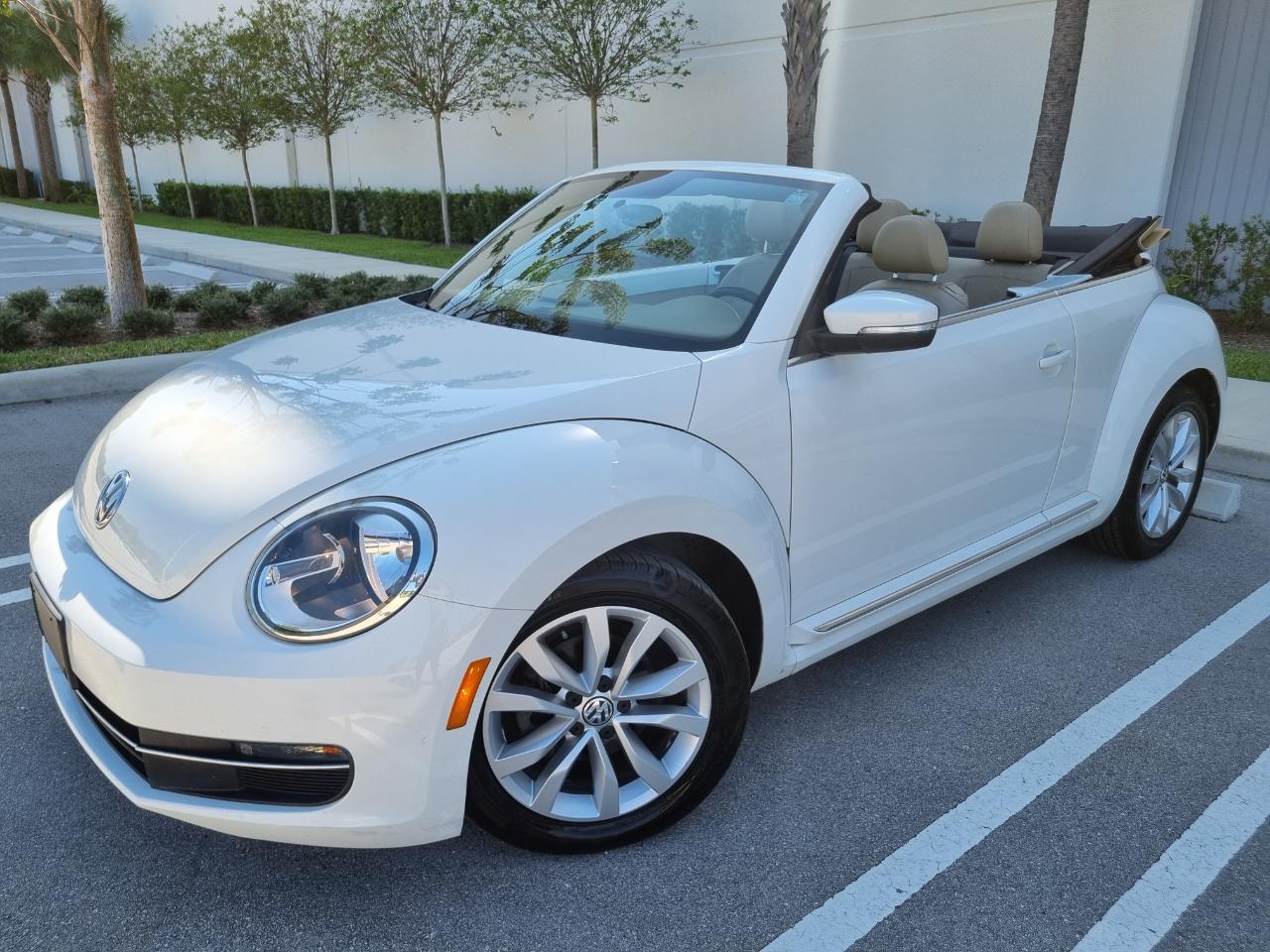 Volkswagen Beetle 2.0T Turbo Convertible 2013