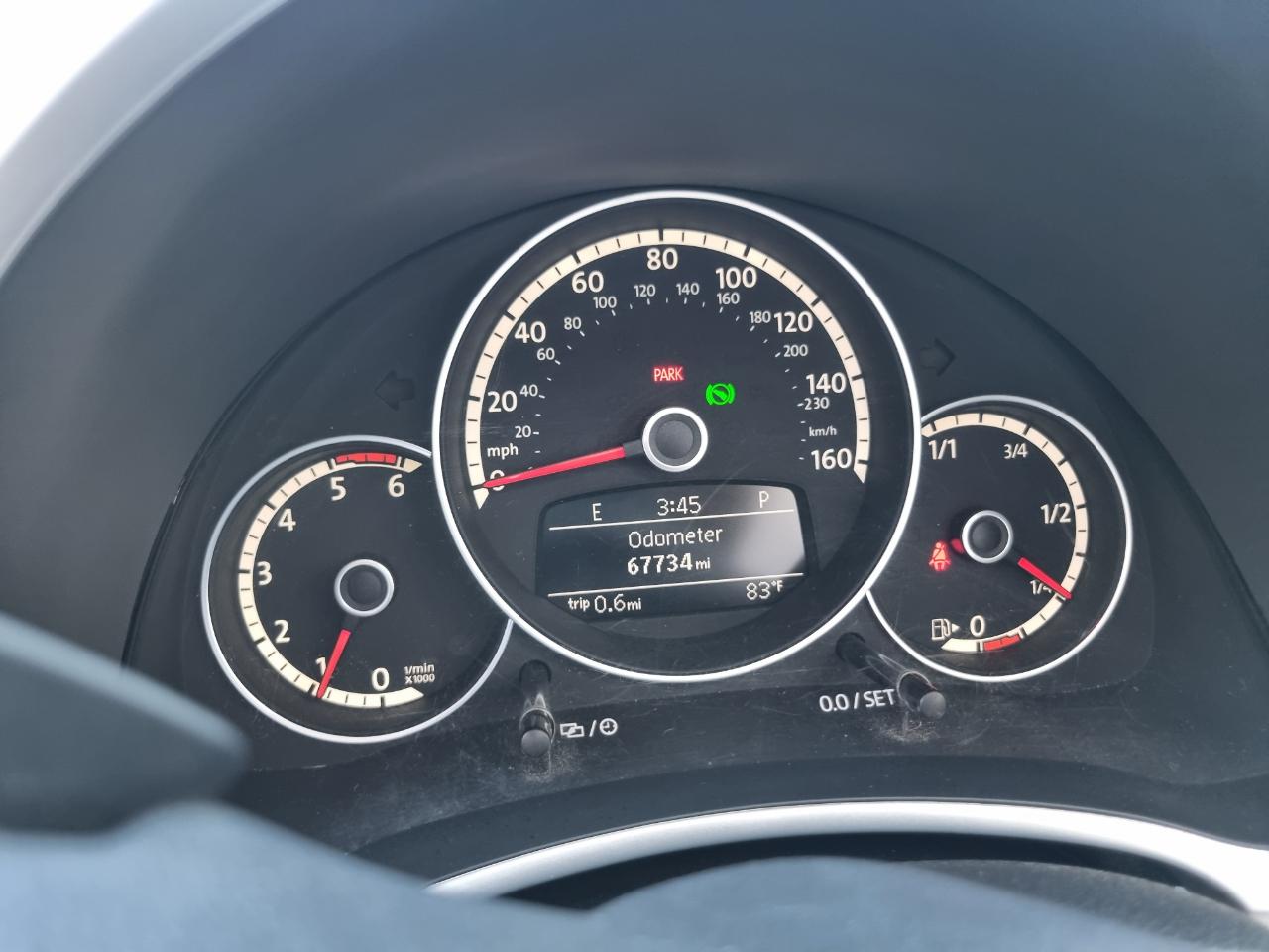 Volkswagen Beetle 2.0T Turbo Convertible 2013